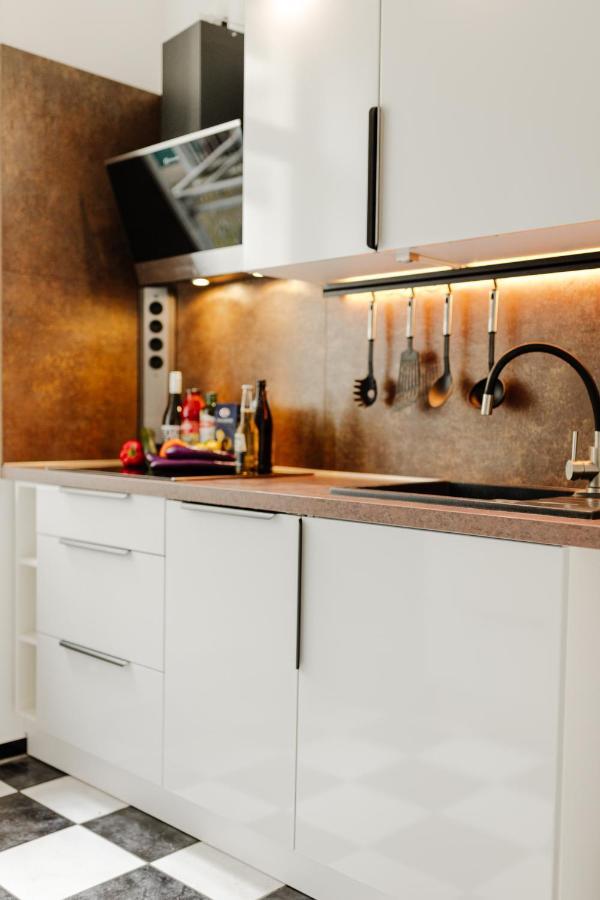 Design Apartment Stadtfeld-Ost Mit Netflix & 2 Schlafzimmern Magdeburg Ngoại thất bức ảnh